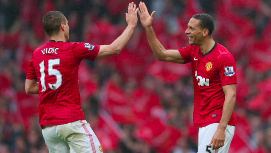 了鲜明对比 了鲜明对比